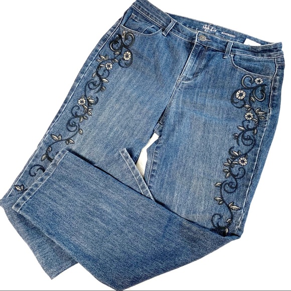 Style Co Boyfriend And Embroidery Jeans 